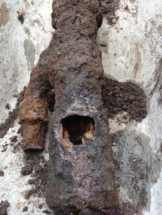 rusted-cast-iron-pipe